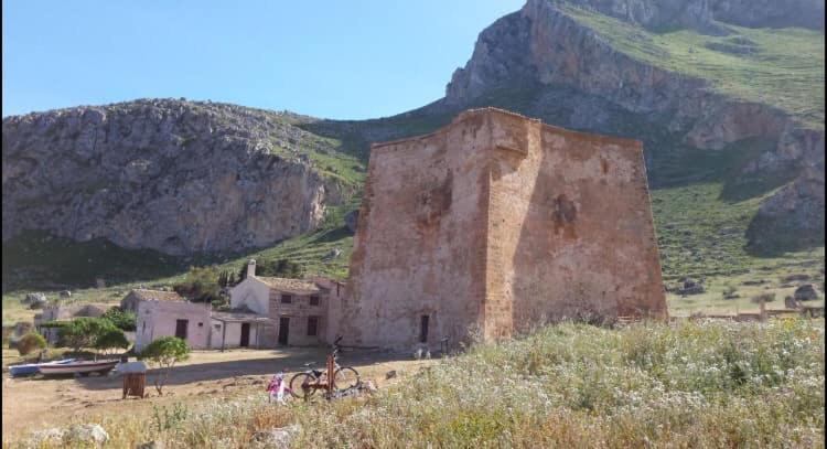 Riserva Monte Cofano Castelluzzo Esterno foto